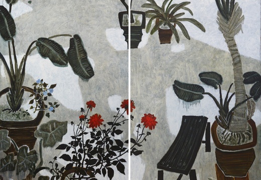 044 Leisurely in Courtyard 